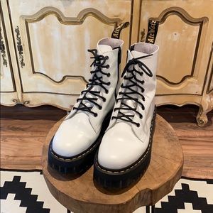 Dr. MARTENS Jadon Combat Boot